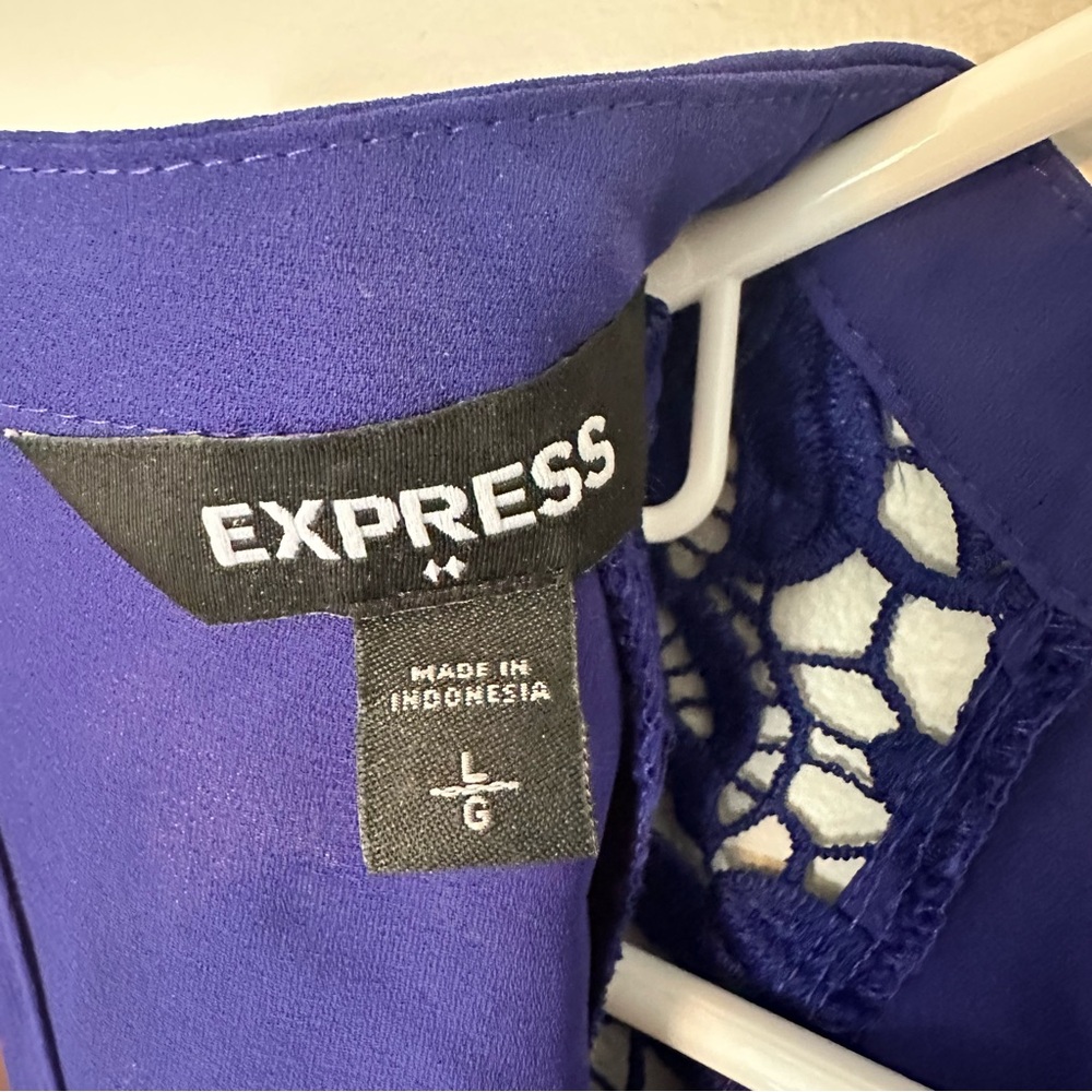 Express Lace Shoulder Shell Top - Blue - Picture 3 of 3